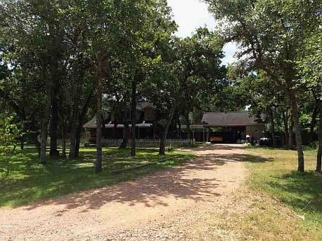 1st image of 1513 Live Oak Dr