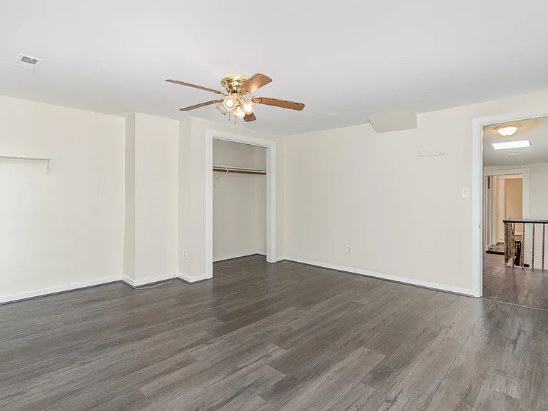 677 Washington Blvd #B — Photo 10