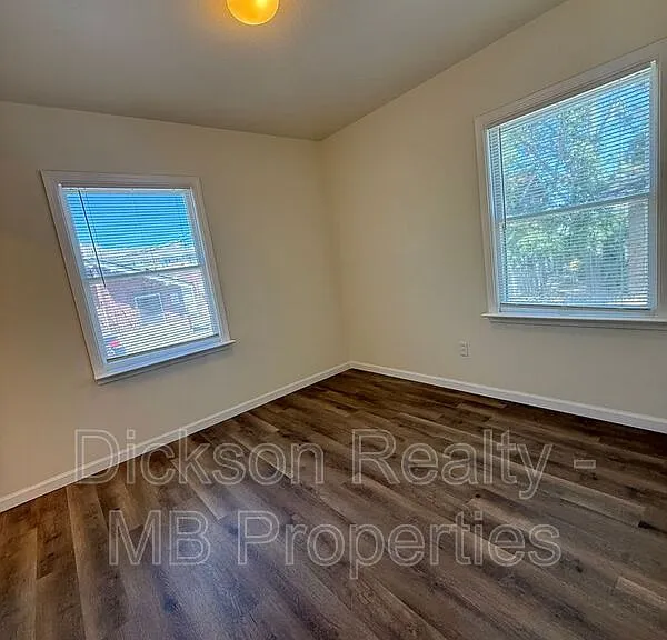 56 1/2 S Wells Ave #1 — Photo 6