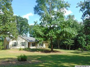 80 Turtle Dove Dr, Laceys Spring, AL 35754