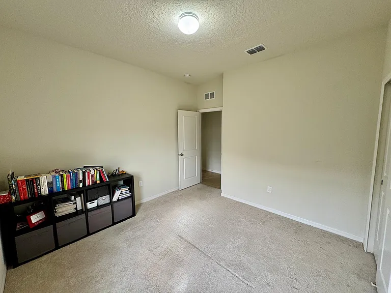 8762 Micmac Ct — Photo 16