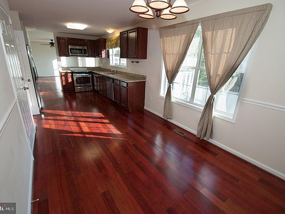 5th image of 48 Dorothy Ln
