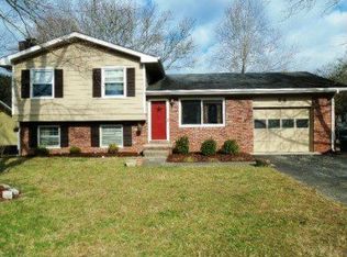 24 Lindale Ln, Oak Ridge, TN 37830