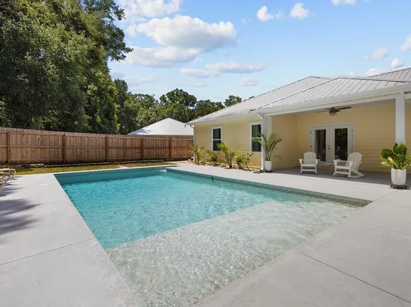 9106 MaryAnn Dr, Fanning Springs, FL 32693