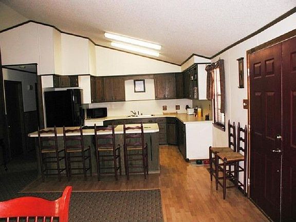 4th image of 106 Ringo St