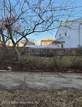 3rd image of 687 Elbe Ave