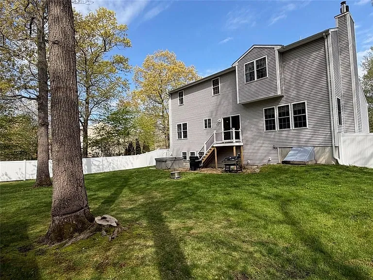 23 Beechwood Hollow St — Photo 42
