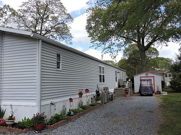 3rd image of 34283 Harbor Dr N