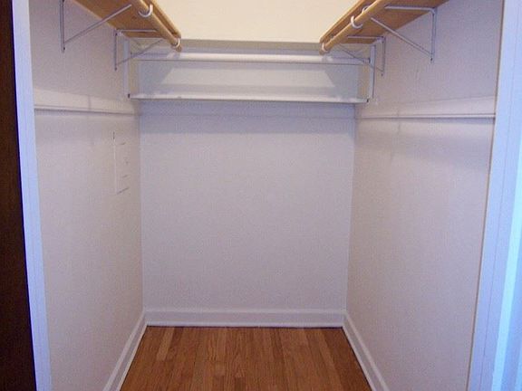 5th image of 4030 N Paulina St APT Gr
