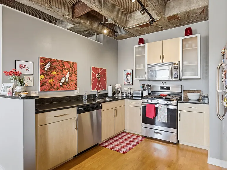 3150 N Sheffield Ave #505 — Photo 6