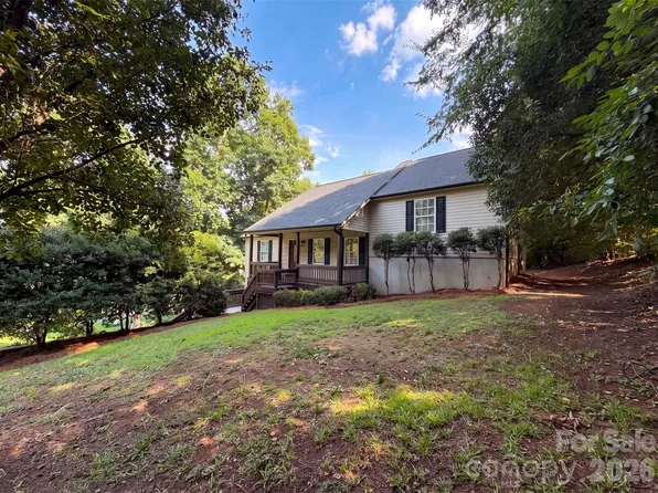 930 Marshall Dr, Concord, NC 28027