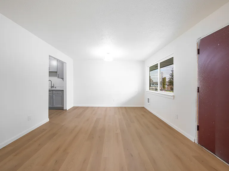 301 S 82nd St #5 — Photo 7