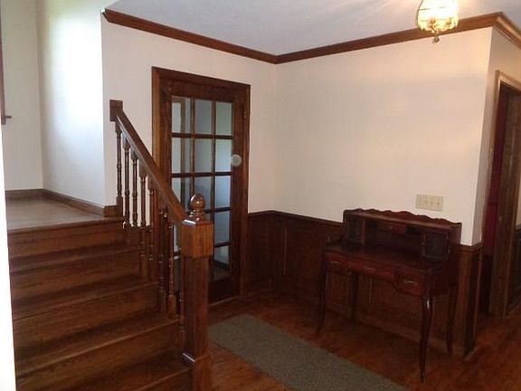 3rd image of 1089 Shady Cir