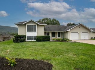 16 Michaels Way, Painted Post, NY 14870