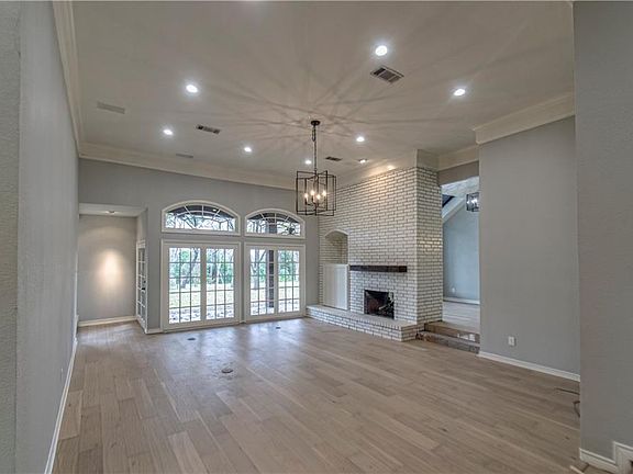 3rd image of 1805 Eastern Hills Dr