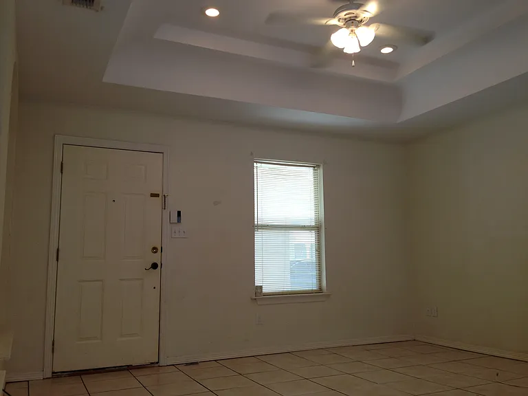3022 Carson St — Photo 6