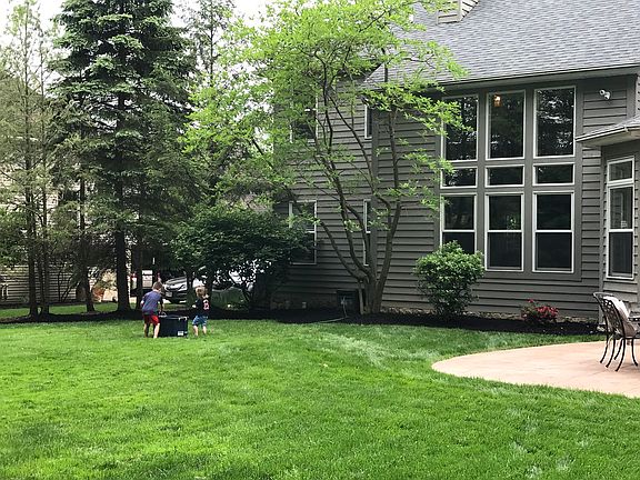 5th image of 8145 Bishops Ct