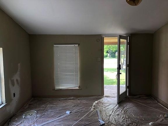 4th image of 2304 Moneda Ave