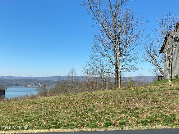 3rd image of 554 Grande Vista Dr