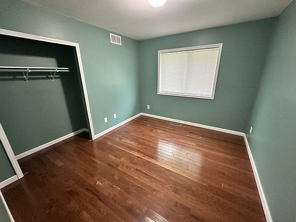 2nd image of 1098 Sylvan St