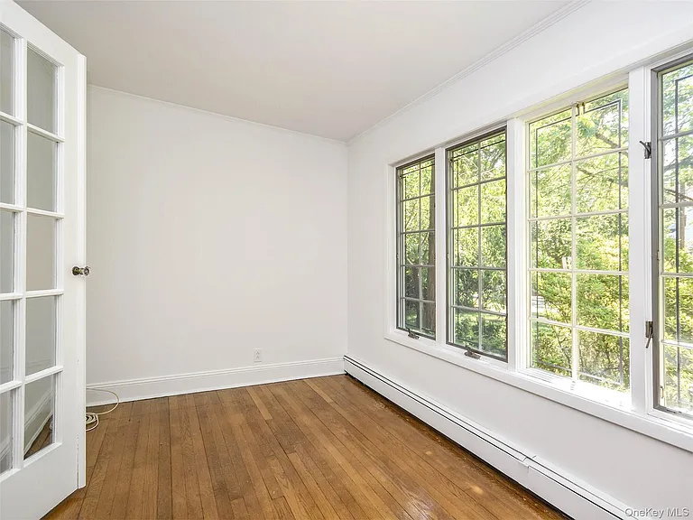 121 Hillcrest Ave — Photo 8