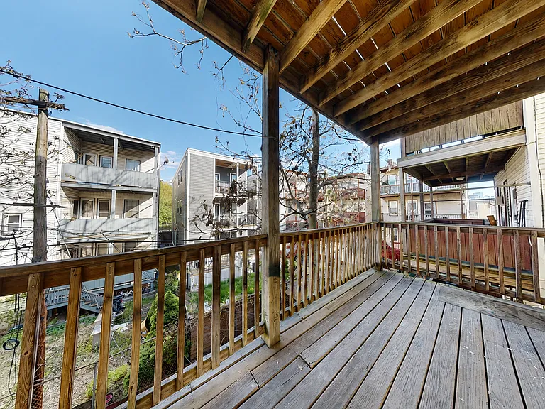 205 Chelsea St #2 — Photo 7