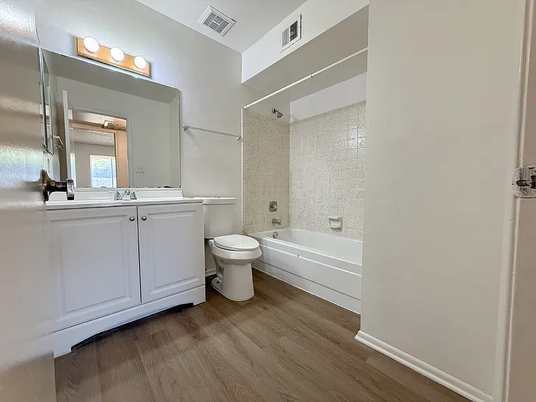 4138 W Campo Bello Dr — Photo 11