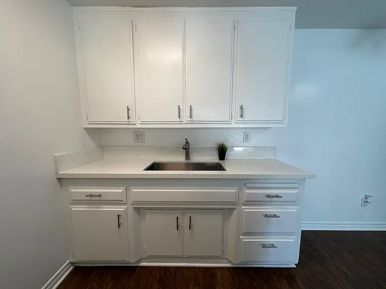 Pine Terrace — Photo 11