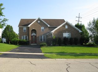 5290 Greenshire Cir, Lake In The Hills, IL 60156