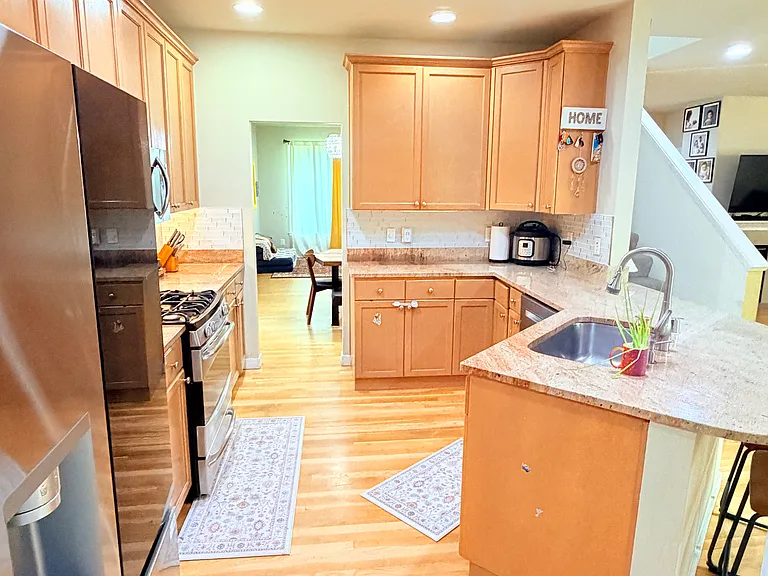 1938 NE Killian Ln — Photo 8