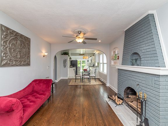 3rd image of 2915 Eshcol Ave