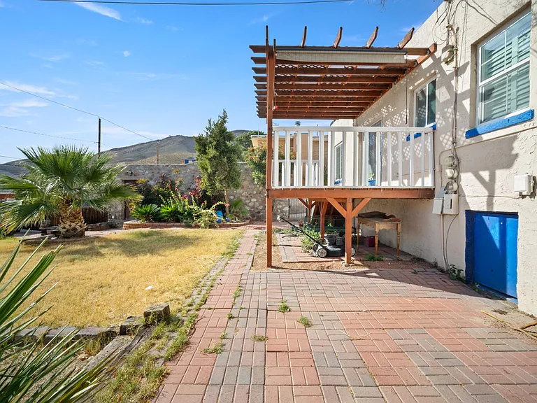 2522 Altura Ave — Photo 15