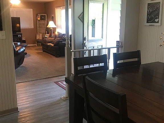 2nd image of 808 S Avenue J