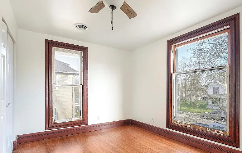 3 bed, 2276 sqft, $1,899 — Photo 2