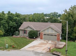 1203 SW 26th St, Blue Springs, MO 64015