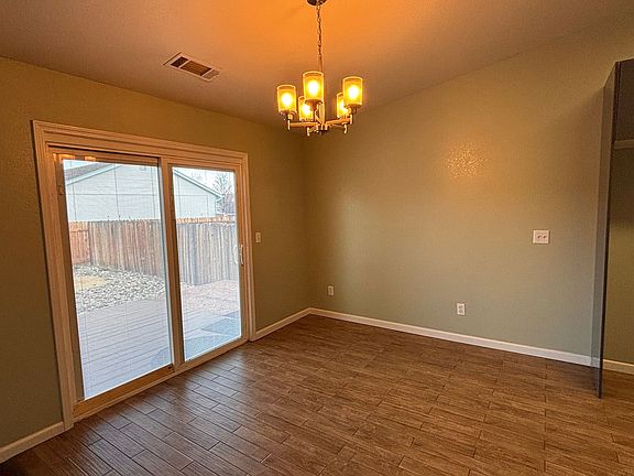 4th image of 830 Randell Dr