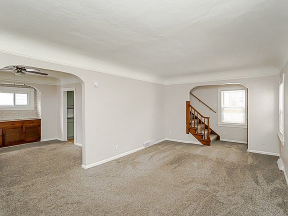 3rd image of 4106 Lyman Ave