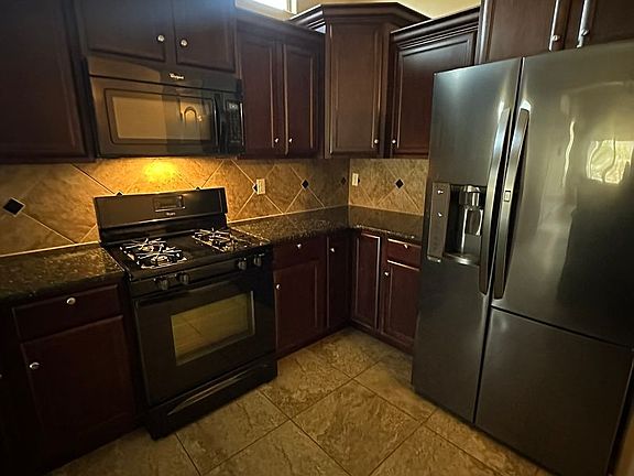 5th image of 4747 Zeno Pl