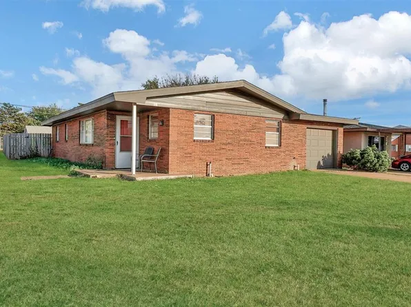 18 E Anchor Dr, Sayre, OK 73662