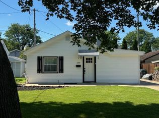 339 W Roberta Ave, Waukesha, WI 53186