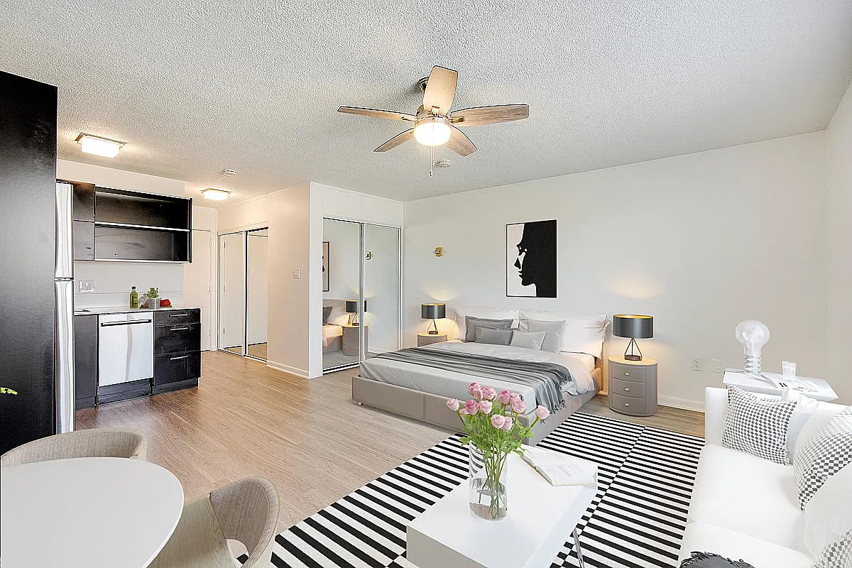 Kent Apartments — Photo 3