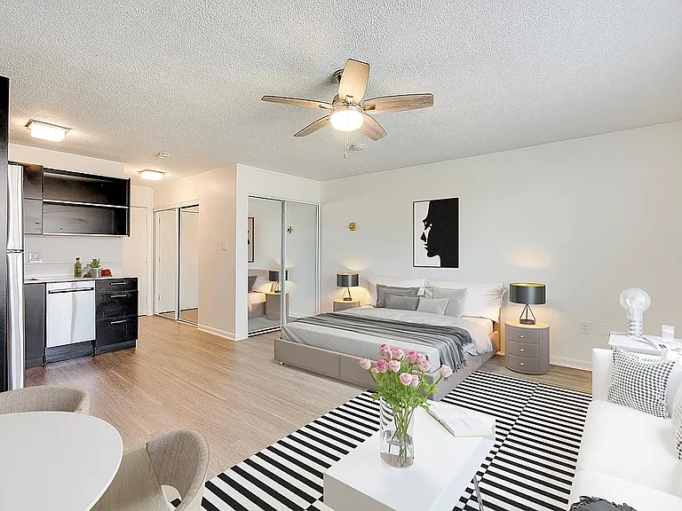Kent Apartments — Photo 2