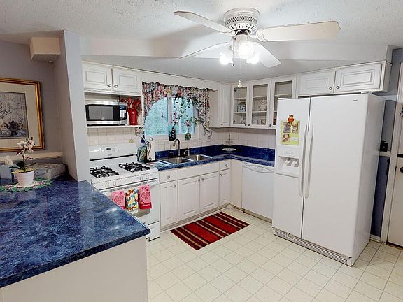 4th image of 6210 King Arthur Dr