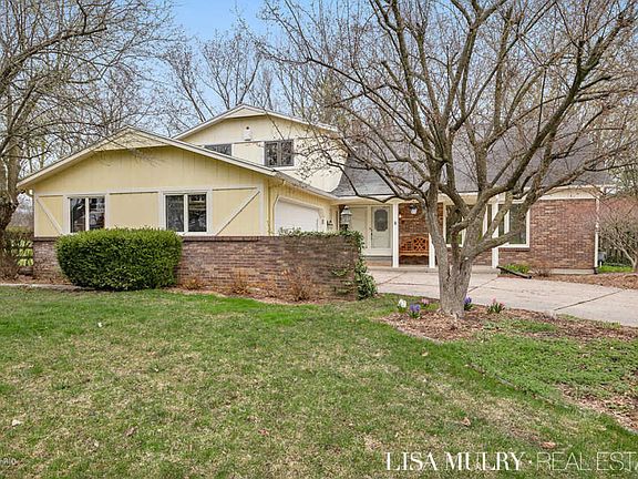 2nd image of 2140 Glen Echo Dr SE