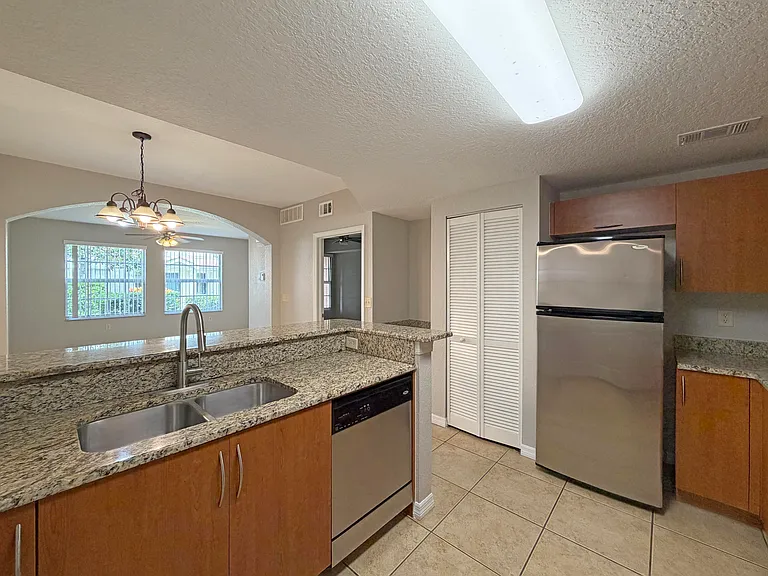 138 SW Peacock Blvd #20-106 — Photo 8