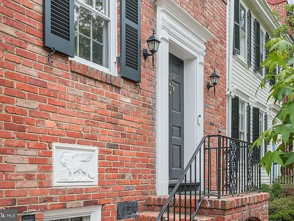 3rd image of 2802 N St NW