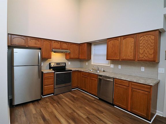 4th image of 745 Statesman Way