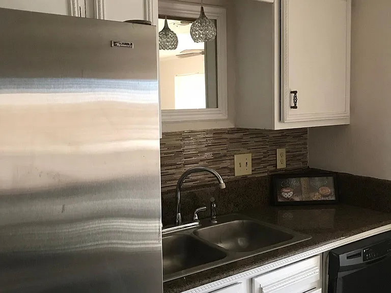 104 Loraine St — Photo 11