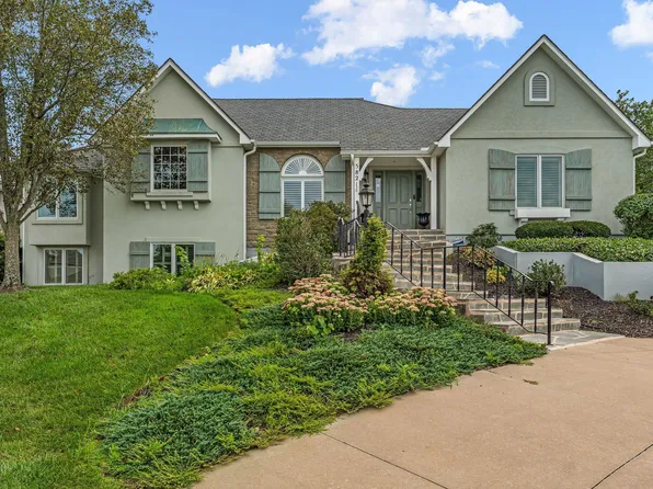 5821 SW 38th St, Topeka, KS 66610