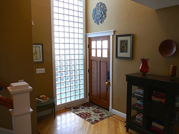 4th image of 9 Blue Rock Ct
